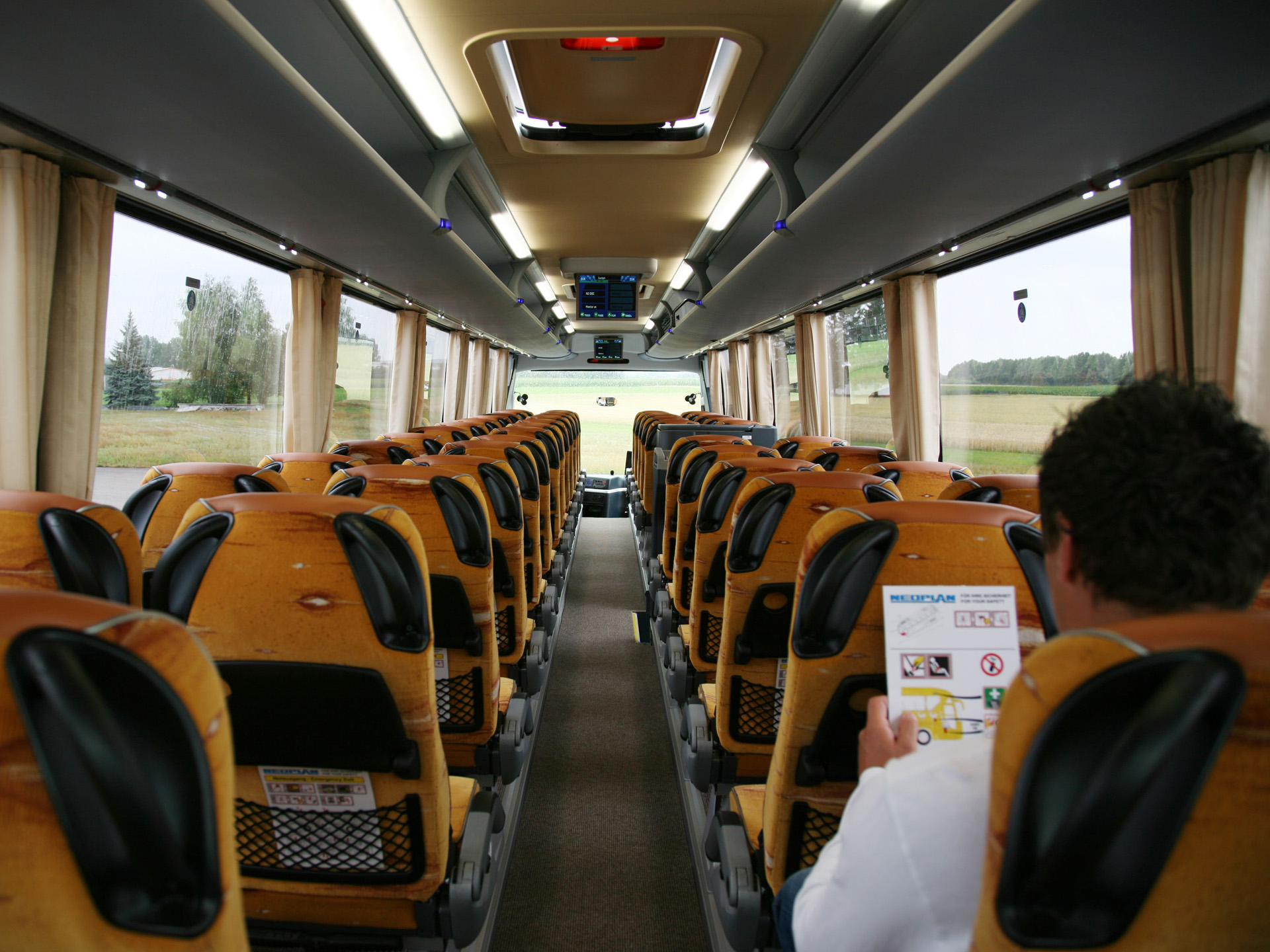 Экскурсионный автобус внутри Неоплан